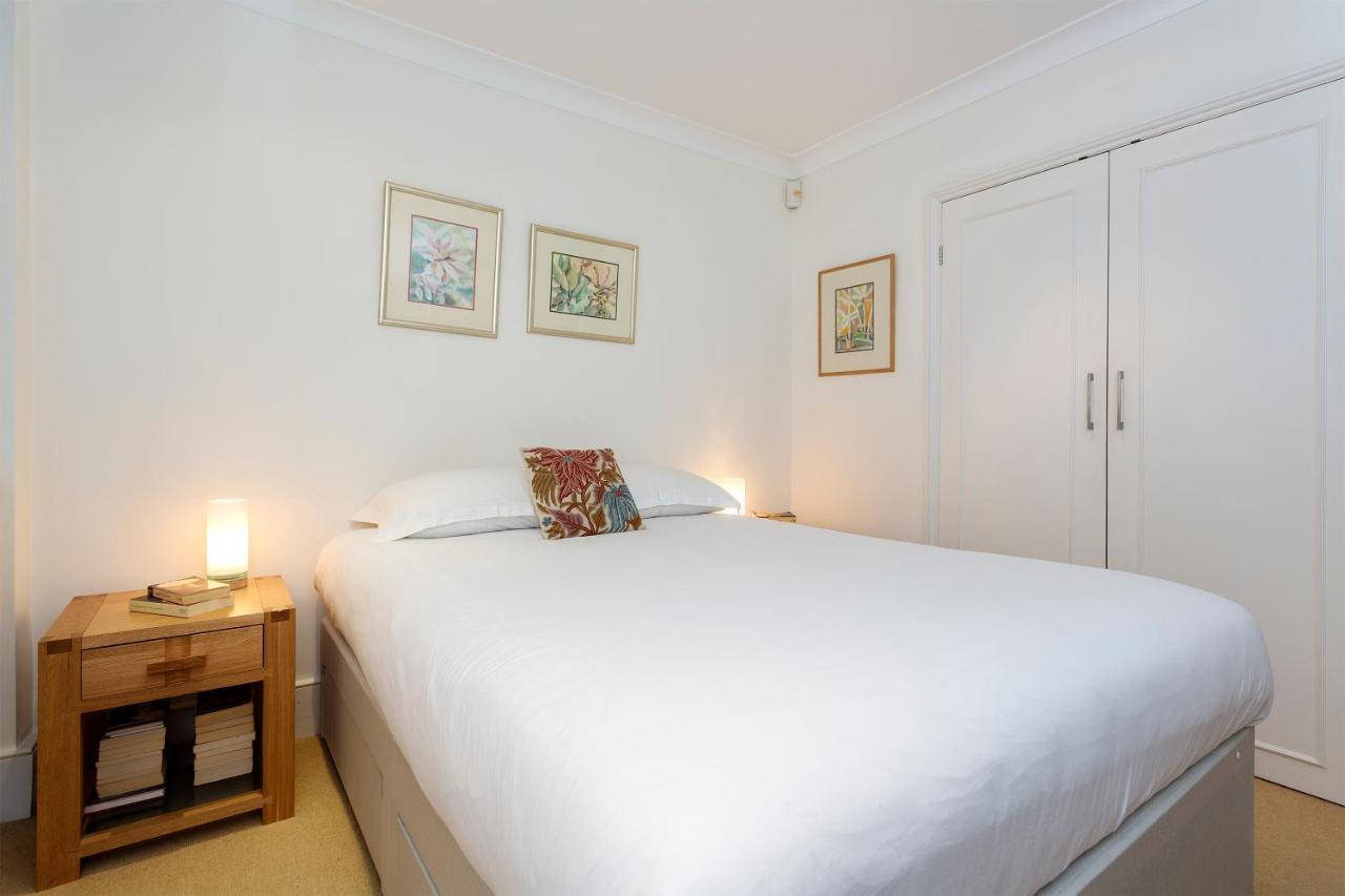 Veeve - South Kensington Garden Apartment London Bagian luar foto
